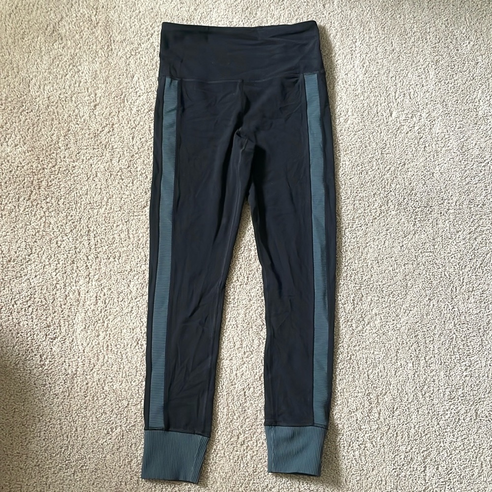 Athleta Elation Rib Trim 7/8 Tight Legging